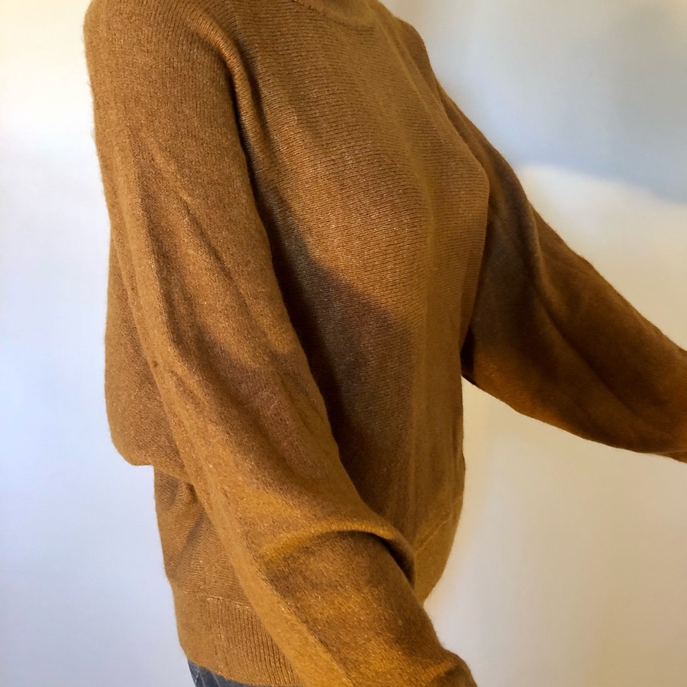 ***SOLD**** H&M Amber Brown Sweater - Size Small